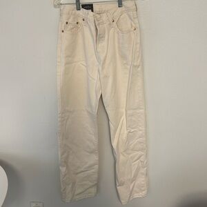 New Levi’s women’s jeans. Mid rise. 25 X 30